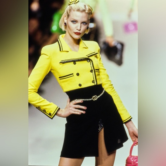 Chanel Vintage Barbie 1995 Crystal Rhinestone Embellished Chain Waist Gold Belt - Picture 15 of 16